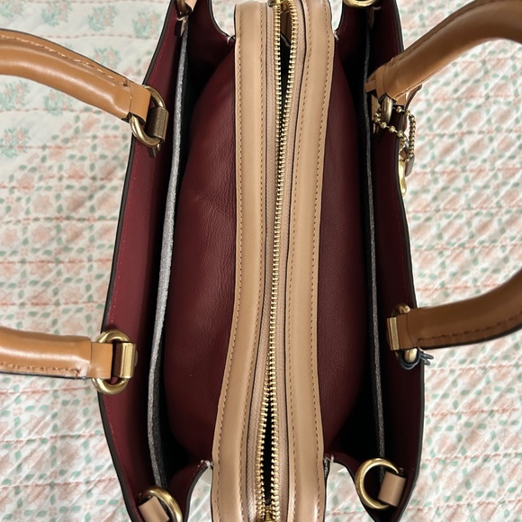 EUC Coach Rogue 31 Colorblock Beechwood Chalk Burgandy Brass HW “C”Chain RARE 👜 - Picture 12 of 16